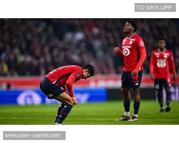 斯特劳瑟状态回暖贡献显著阿德尔曼称赞其在比赛中的表现